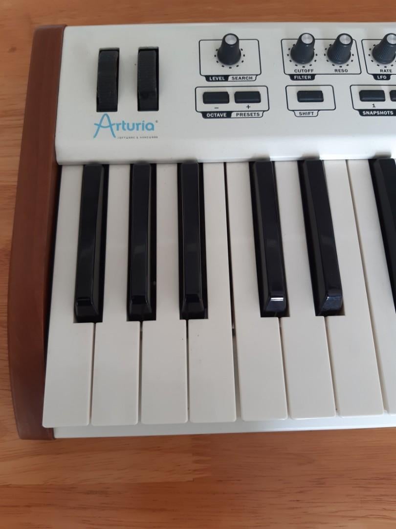 Midi keyboard, Arturia Analog Factory Experience