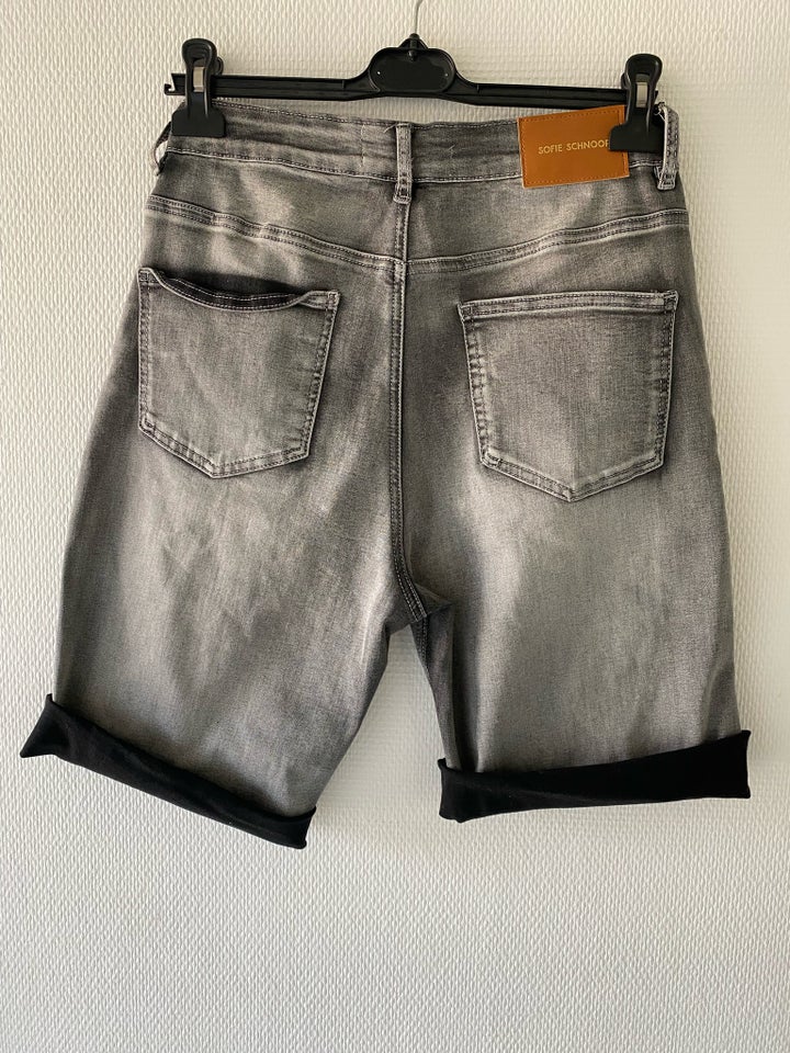 Shorts, Sofie Schnoor, str. 40