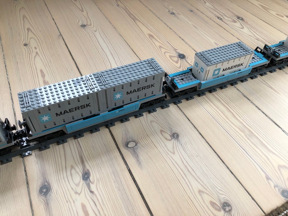 Lego Tog, 10219 Maersk Train
