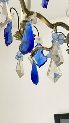 Lysekrone, Fransk antik lysekrone fra 1920’erne, Smukkeste franske lysekrone med blå og klare krysta