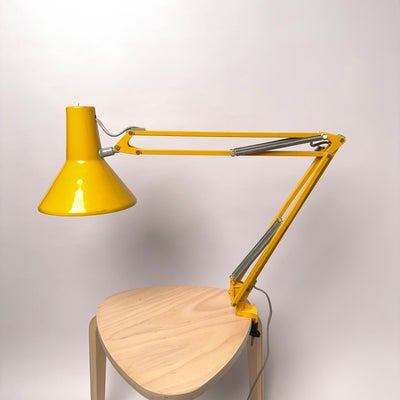 Arkitektlampe, Flot gul arkitektlampe fra HCF, 


Flot gul arkitektlampe fra 70'erne, som er designe