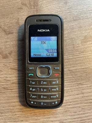 Nokia 1208, God, Velfungerende lille mobil

Lader kan købes med for kr 50

Køber betaler porto kr 50