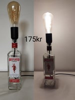 Anden bordlampe, Beefeater gin
