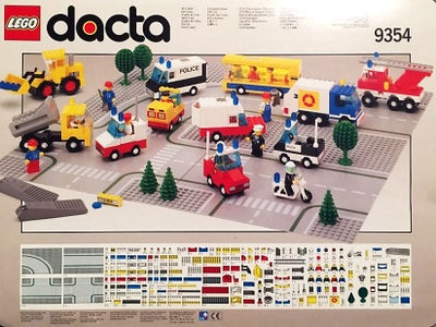 Lego System, Et sjældent vintage Lego sæt nr. 9354 Town Street Theme, optalt med alle dele og alle f