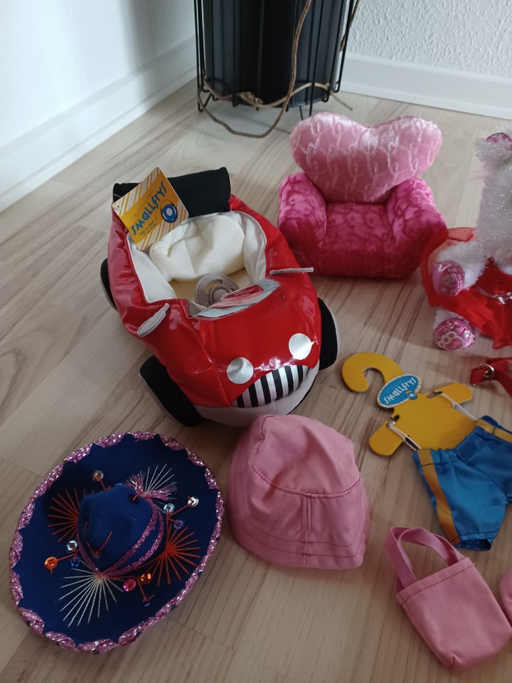 Lille enhjørning plus tøj og tilbehør, Build a bear