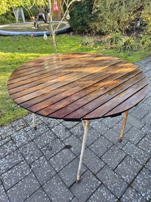 Havebord, Retro, Teak og jern, Havebord kr. 800,- diameter 94 cm, højde 67 cm.