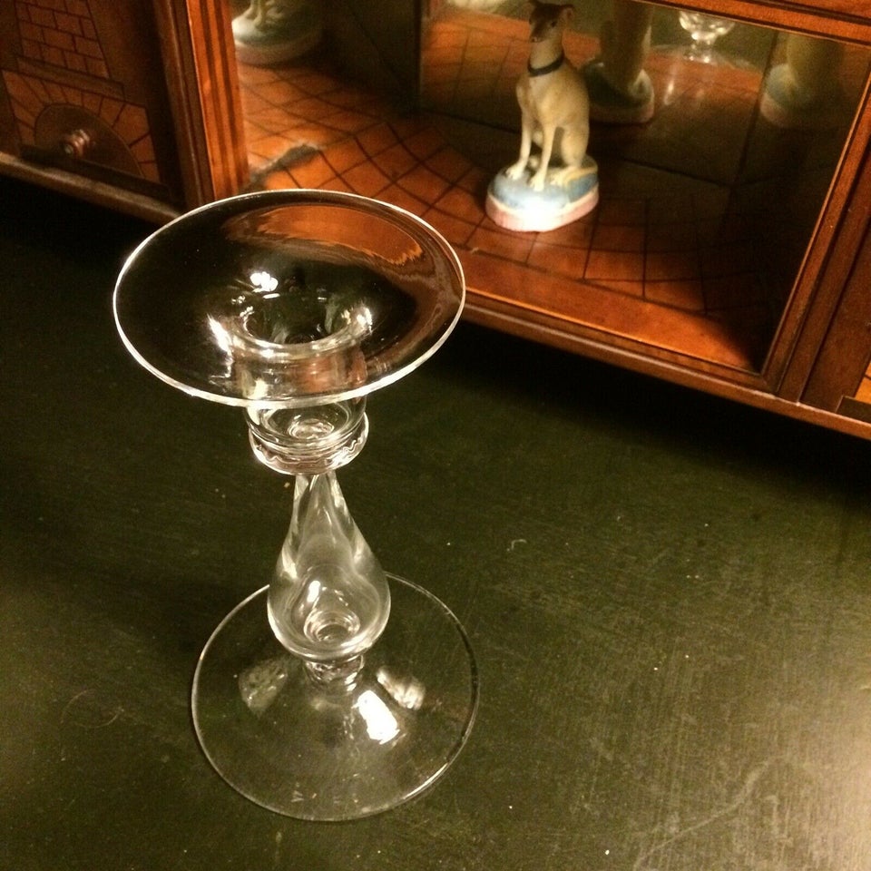 Svensk glasstage, Glas, 100 år gl.