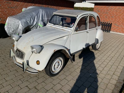 Citroën 2CV, 0,6 Club, Benzin, 1987, 4-dørs, BYD BYD BYD

Sælger stående Citroën 2cv Club projekt. B