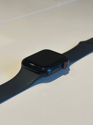 Smartwatch, Apple, Smartwatch, Apple

Apple Watch SE 2nd Gen GPS + Cellular

Uret er 40mm, fra april