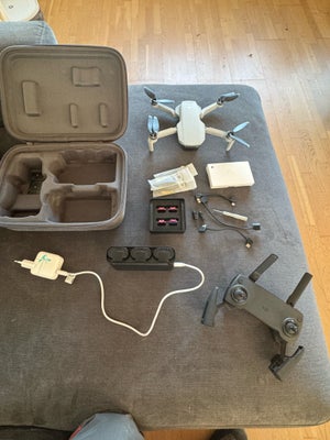 Drone, DJI Mavic Mini, 249 gram. 

DJI Mavic Mini. Ombytter drone. Fløjet under en time. 

Combo ver