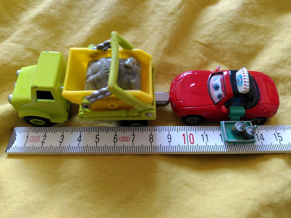 Blandet små legetøjsbiler, Ukendt