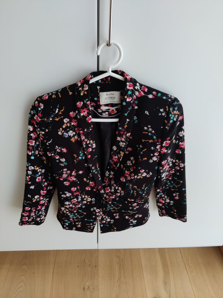 Blazer, str. 34, Bershka