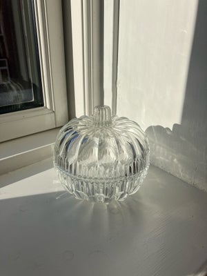 Glas, Glaskrukke krukke låg, Græskarformet glas krukke med låg. Ca 11 cm høj og ca 11 cm i diameter.