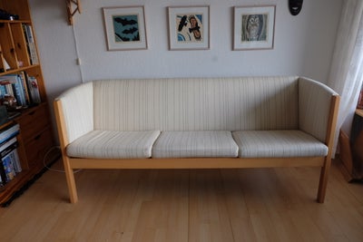 Sofa, uld, 3 pers. , Wegner Getama 285, 3 personers  sofa af Hans Wegner i bøg samt lyst pænt uld st