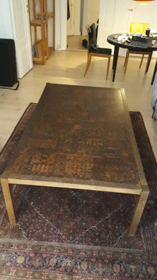 Sofabord, Tranekjær, Sofabord fra Tranekjær i mosaik af wengetræ med en flot varm glød. Ligende bord