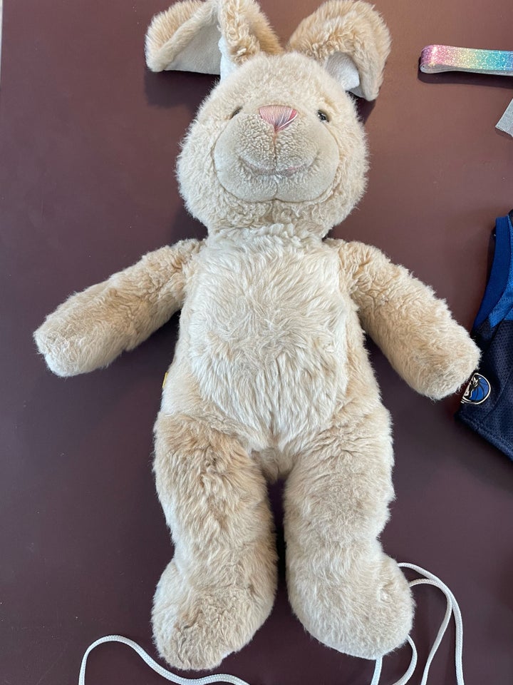 Kanin med tøj og tilbehør, Build-a-bear