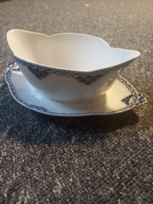 Porcelæn, Sovseskål, Royal copenhagen, Royal copenhagen princesse sovseskål. Desværre med lille skår