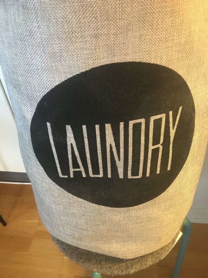 Vasketøjskurv, Laundry