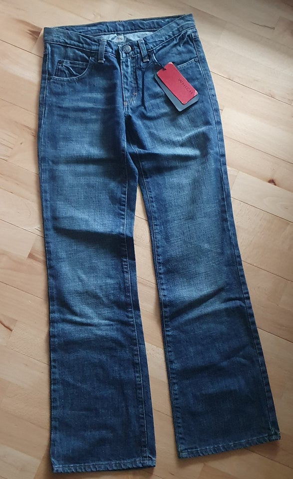 Jeans, Which, str. 26