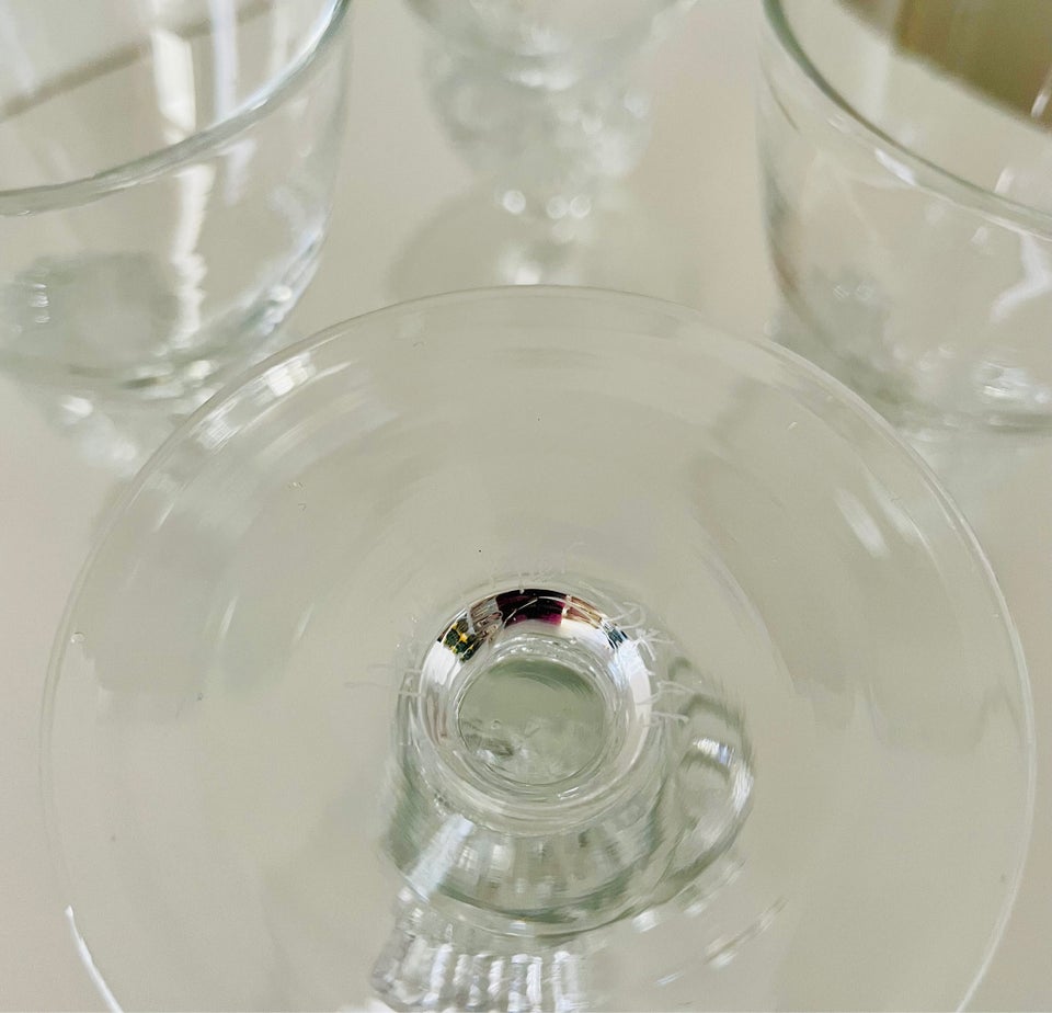 Glas, Hvidvinsglas, Neptun af Darryle Hinz