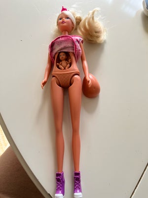 Barbie, Gravid dukke, Gravid dukke
Som ny
Kan sendes 