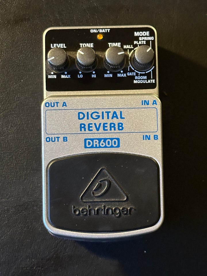 Digital Reverb, Behringer DR600