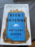 Byen i skyerne, Anthony Doerr, genre: roman