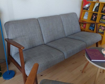 Sofa, stof, Ikea, Den populære EKENÄSET sofal baseret på  skandinaviske design fra 50erne. 

Sæt den