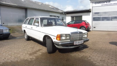 Mercedes 300, Diesel, aut. 1982, km 515000, hvid, træk, 5-dørs, st. car., 14" alufælge servostyring,