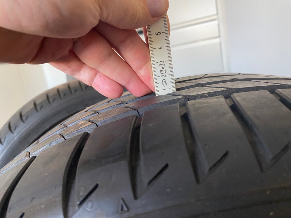 225 / 40 / R19, sommerdæk, Bridgestone