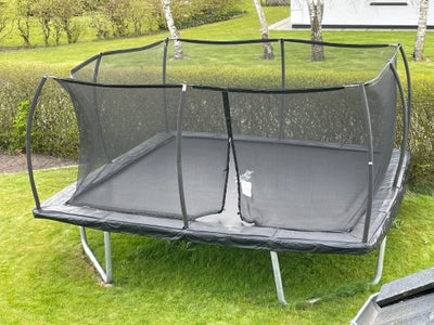 Trampolin, JumpxFun 457x457, Kæmpe trampolin - udvendig mål 457x457 cm. Med sikkerhedsnet og kantmåt
