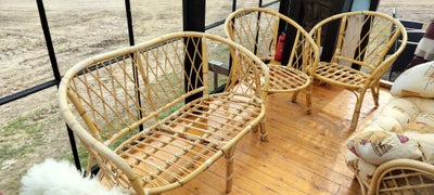 Havemøbelsæt, Bambus, Bambus sæt 
1 stk sofa og 2 stk stole.
Kurvemøbler. Incl hynder. Lille bambus 