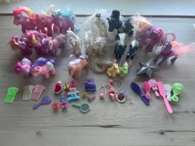 My Little Pony, 21 My Little Pony og forskelligt tilbehør, 21 skønne heste + kamme, børster, spænder