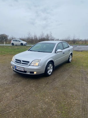 Opel Vectra, 1,8 16V 125 Elegance stc., Benzin, 2002, km 224, sølvmetal, træk, klimaanlæg, aircondit