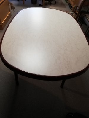 camping bord, Et fantastisk solidt bord, som kan tåle stort set alt.
Højde 75 cm. bredde 85 cm. læng