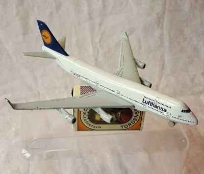 Modelfly, Schuco. Boeing 747. Jumbo jet, Passagerfly. Boeing 747.
Fabrikat: Schuco. No 335793. Trade