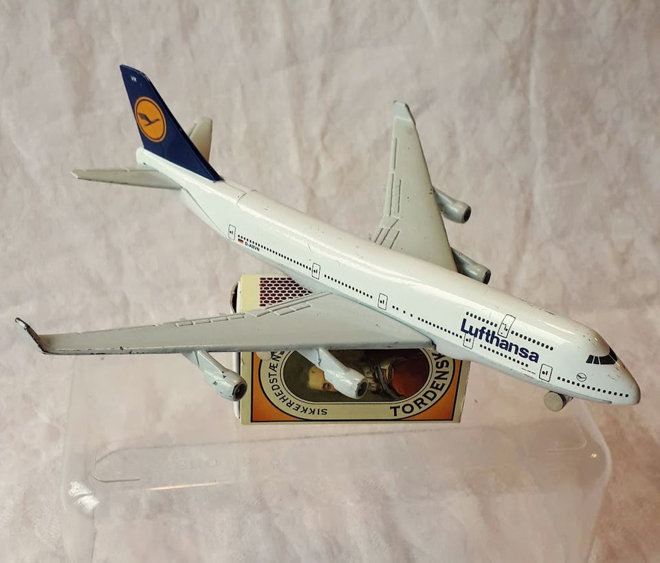 Modelfly, Schuco. Boeing 747. Jumbo jet