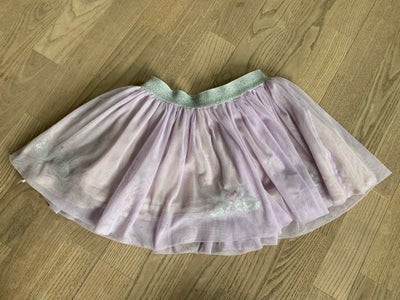 Nederdel, Tyl-nederdel, VRS, str. 110, Supersød nederdel i pastel-lilla med to svaner sammen syet in