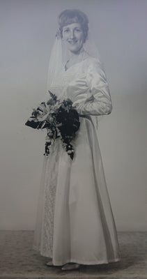 Brudekjole, Skræddersyet, str. 36, Helsilke, Næsten som ny, Vintage brudekjole fra 1961. Det er min 