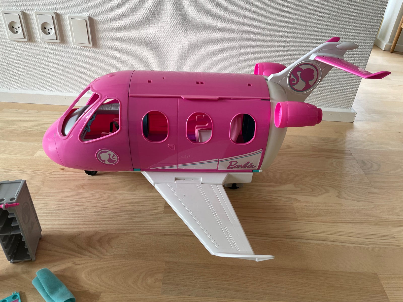 Barbie, Flyvemaskine – Køb og Salg og Brugt