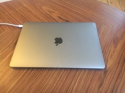 MacBook Pro, 2017, 2,3 GHz Dual-Core Intel Core i5 GHz, 8 GB ram, 121 GB harddisk, Rimelig, Sælger m