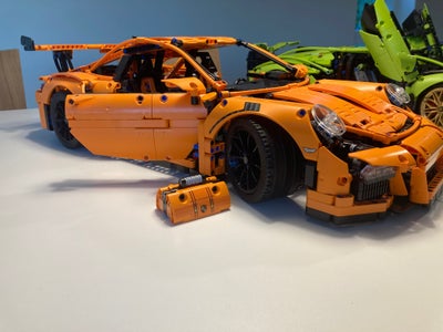Lego Technic, Porsche, Hej sælger min Lego Porsche 991 911 gt3 rs’er 

Den er købt af ny og samlet e
