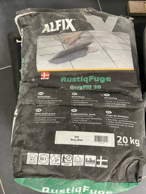 Andet,  20 kg, Alfix CeraFill 20 RustiqFuge i grå 20 kg. 
150 kr pr stk - alle 3 for 400 kr.
Alle po