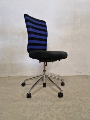 Drejestol, metal, Vitra, Fed kontorstol model T-Chair designet af Antonio Citterio for Vitra. God st
