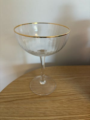 Glas, Champagneglas, Lyngby glas, Sælger 4. Stk champagneglas i serien “Palermo”, de har været brugt