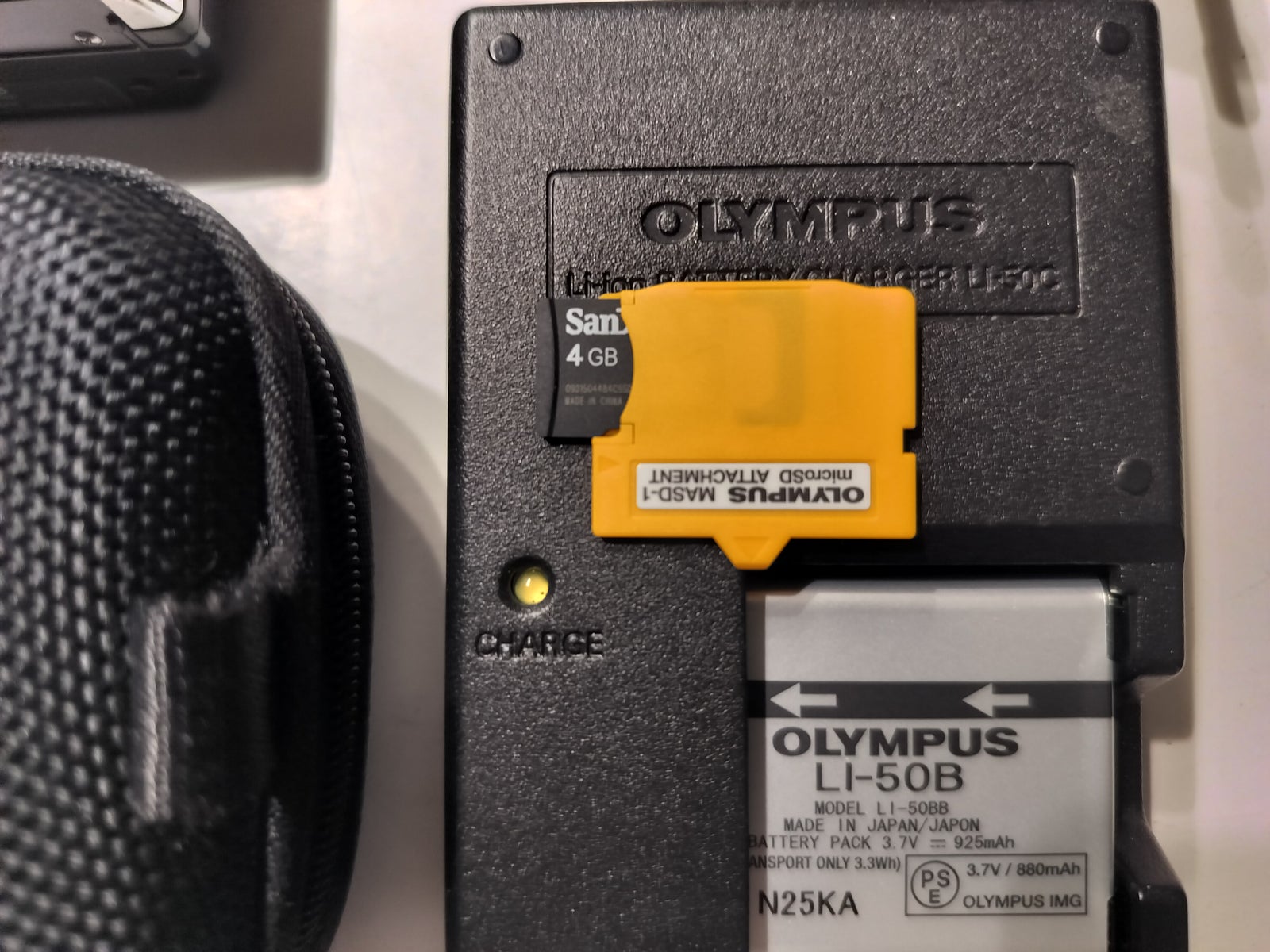Olympus Mju-9000, 12.0 megapixels, 10 x optisk zoom