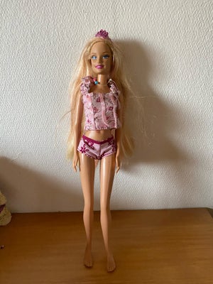 Barbie, Barbie fra filmen Barbie i et havfrue evebtyr, I pæn stand har kun stået til pynt 

Sender g