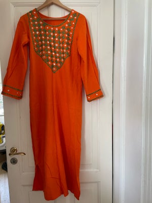 Anden kjole, Vintage, str. M,  Orange grøn,  Bomuld med broderier,  Næsten som ny, Købt men farven p