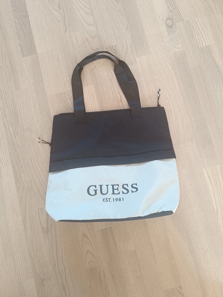 Anden taske, Guess