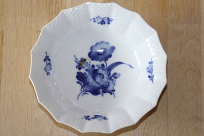 Porcelæn, Kagefad, Blå Blomst, Blå Blomst, flettet  fra Royal Copenhagen.
Stor rundt kagefad d. 20 c